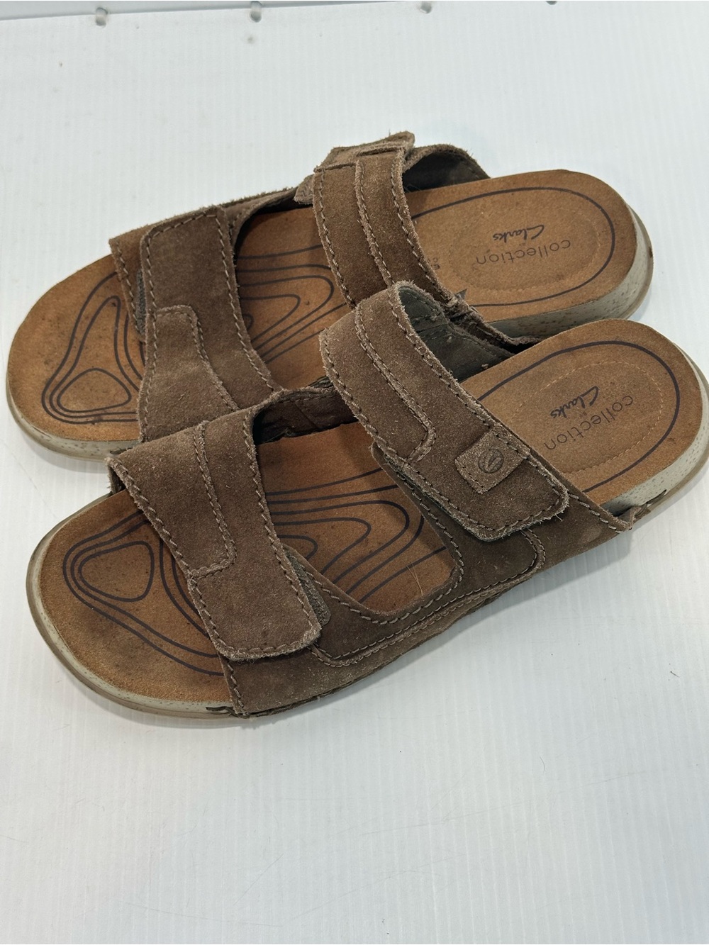 Clarks Men's Size 10 Crestview Easy Flat Sandals Brown Suede